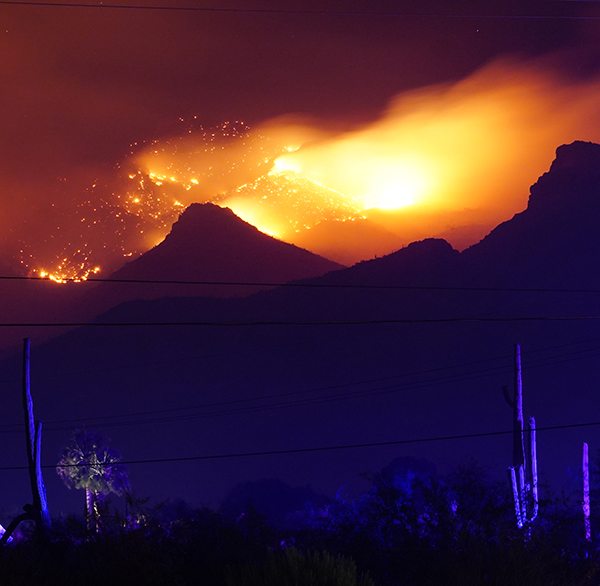 Arizona wildfire caused by lightning